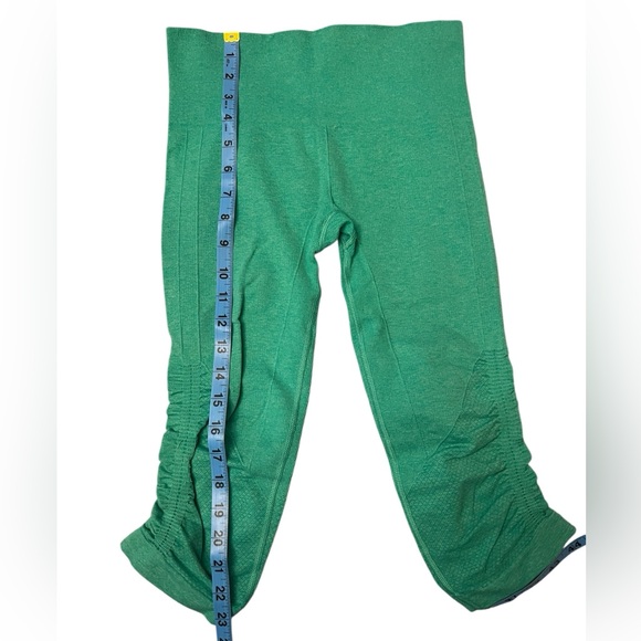 Lululemon In the Flow Crop Leggings Green | Size
Unknown (See Measurements) - Picture 9 of 10
